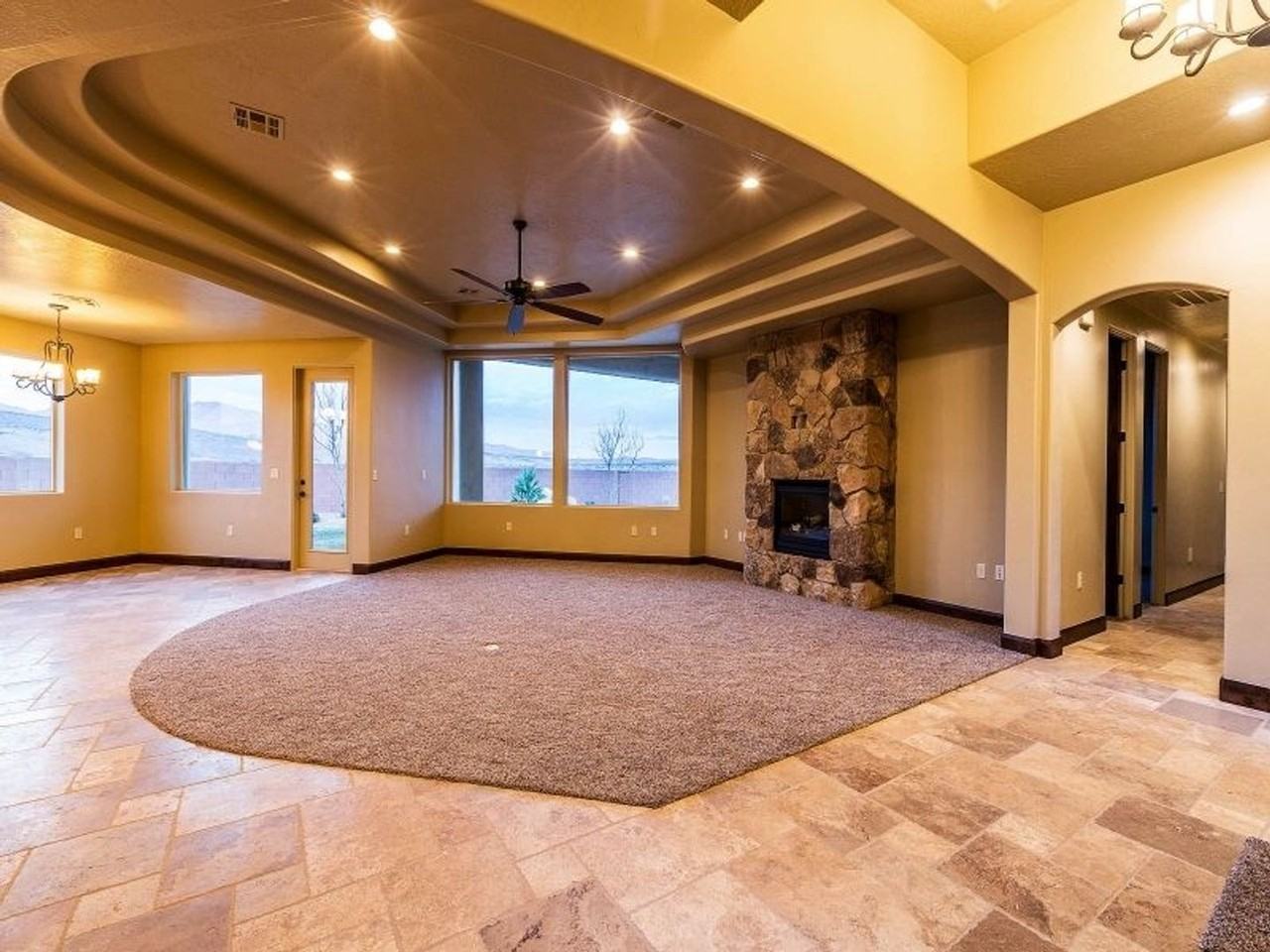 159 N Tenaya Ct - Photo 5 of 22