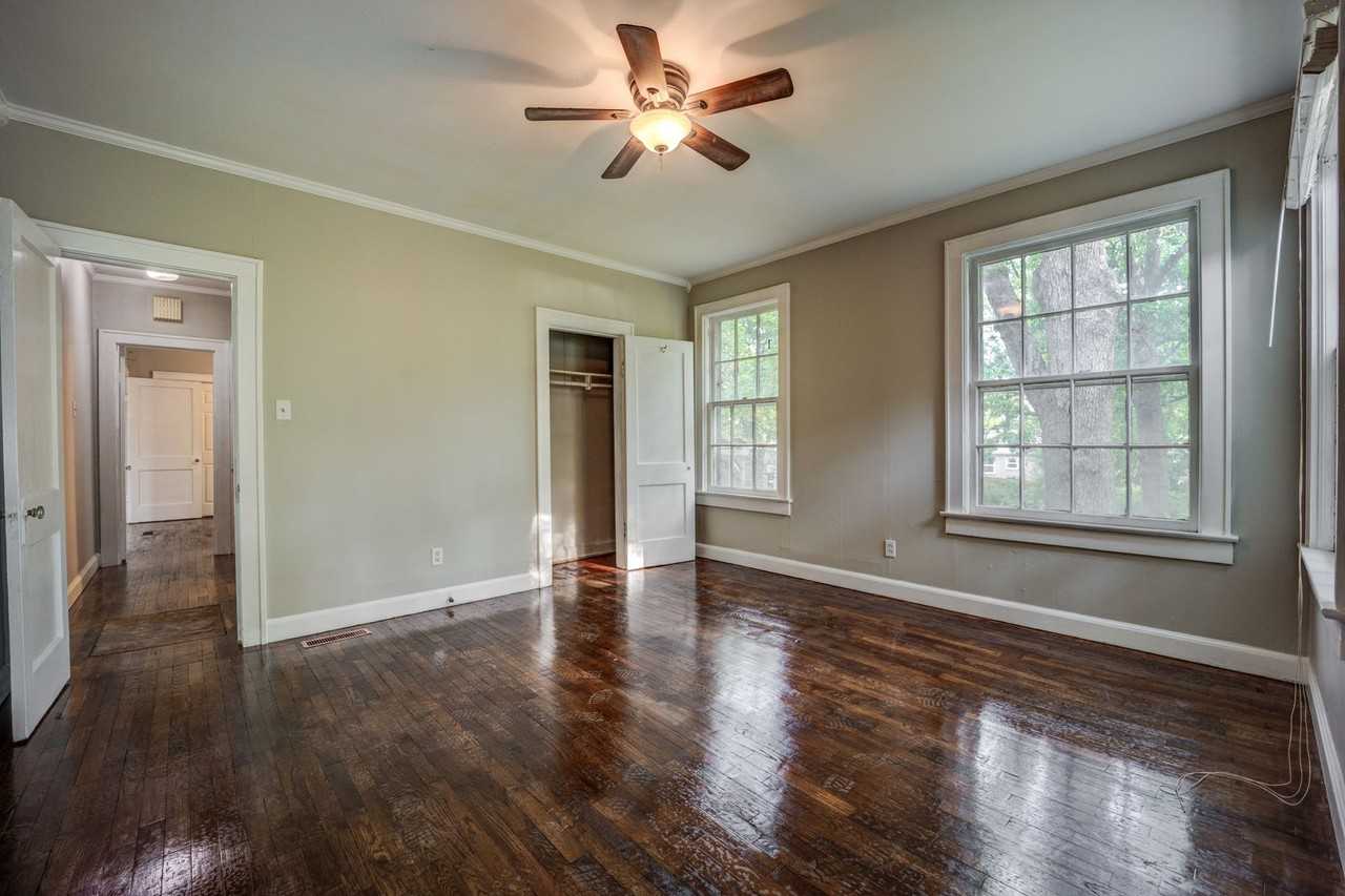 2011 S S St - Photo 7 of 18