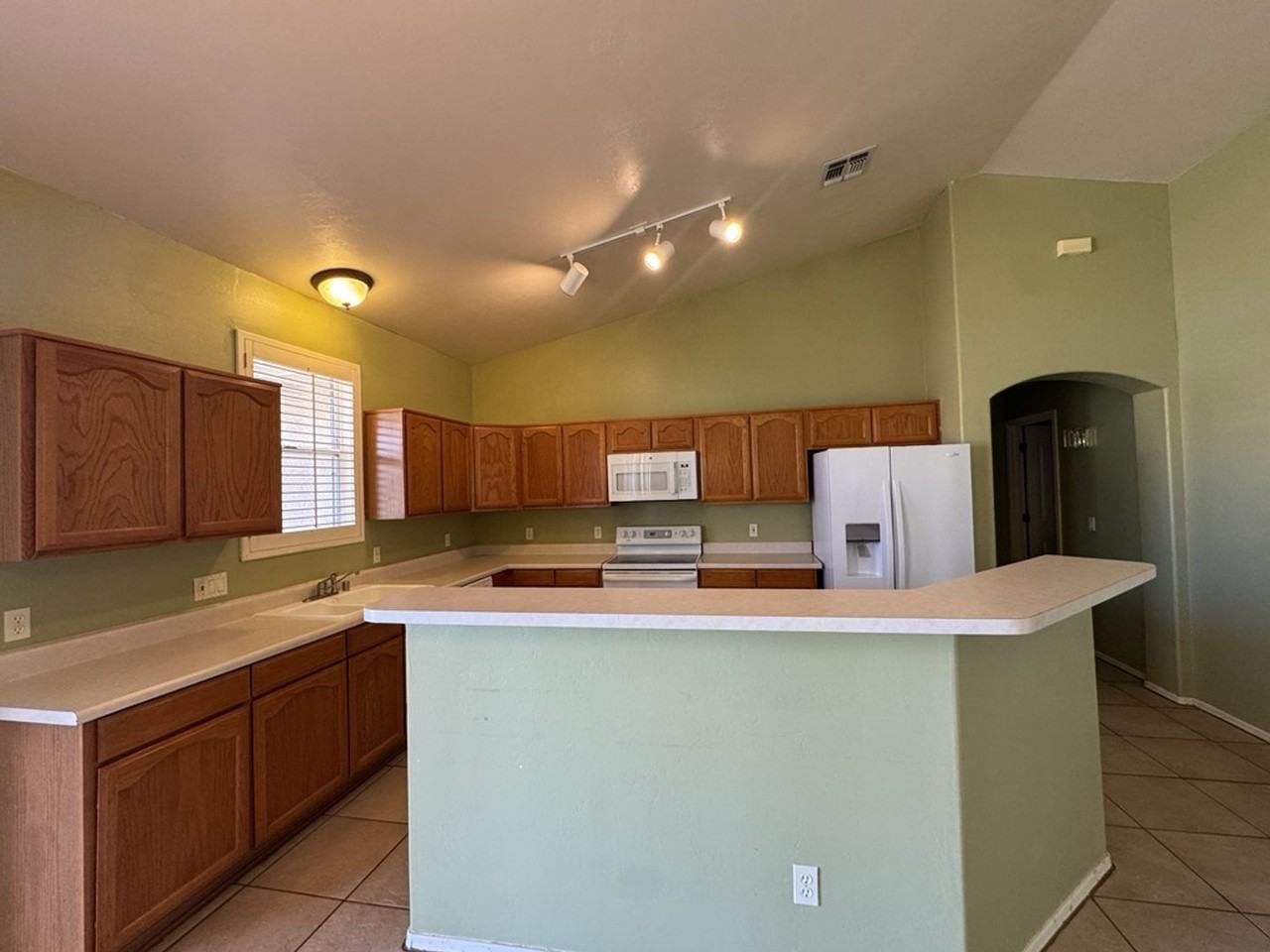 3817 Camino Arroyo - Photo 7 of 22