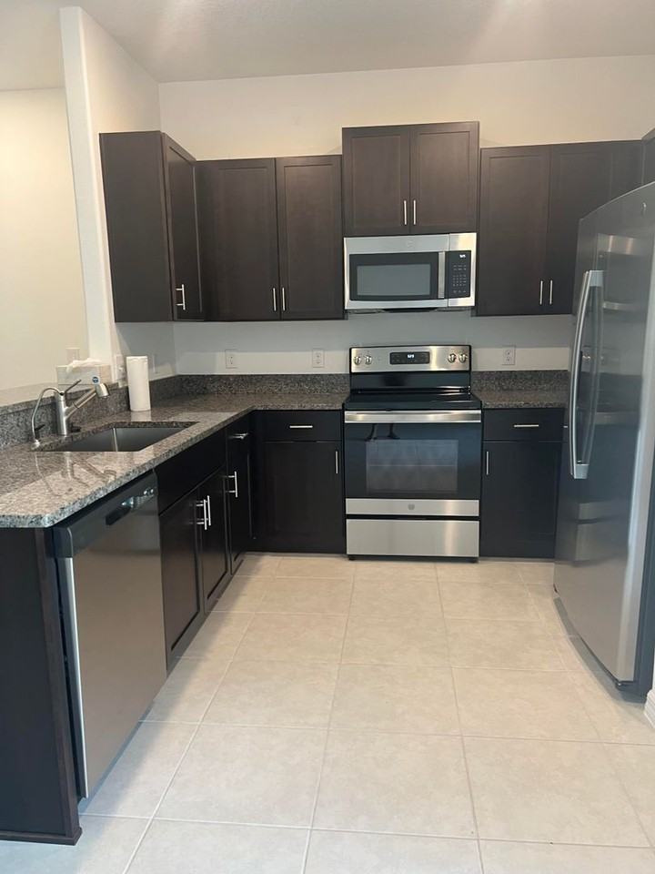 14442 Editors Note St - Photo 2 of 33