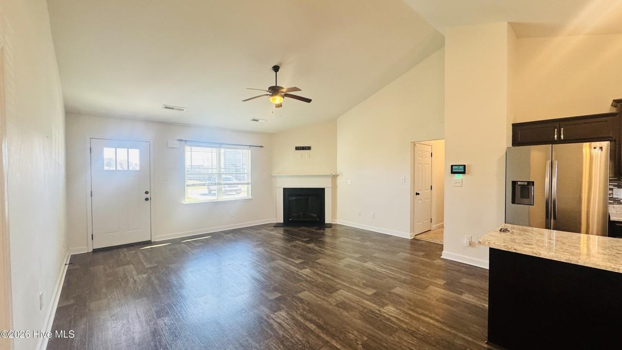 206 Trophy Ridge Dr - Photo 4 of 23