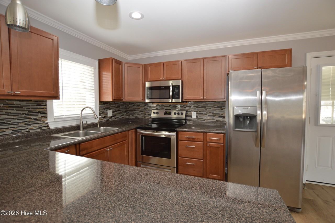 1008 Schall Pl - Photo 7 of 21