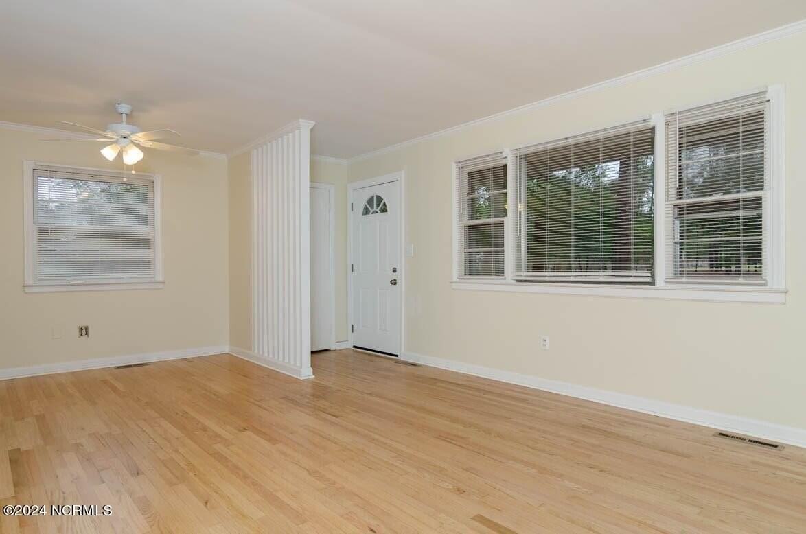 626 S Kerr Ave - Photo 2 of 16