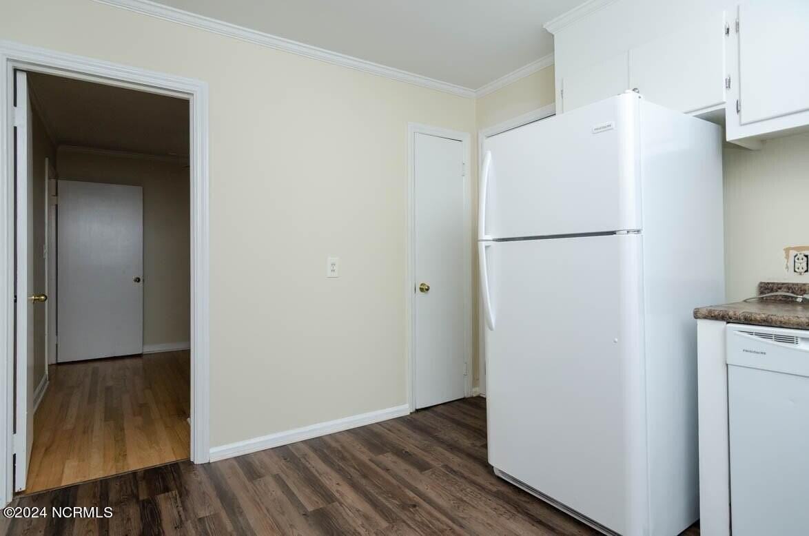 626 S Kerr Ave - Photo 7 of 16