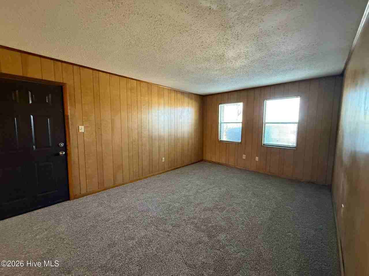 2508 Commerce Rd Apt A - Photo 2 of 6