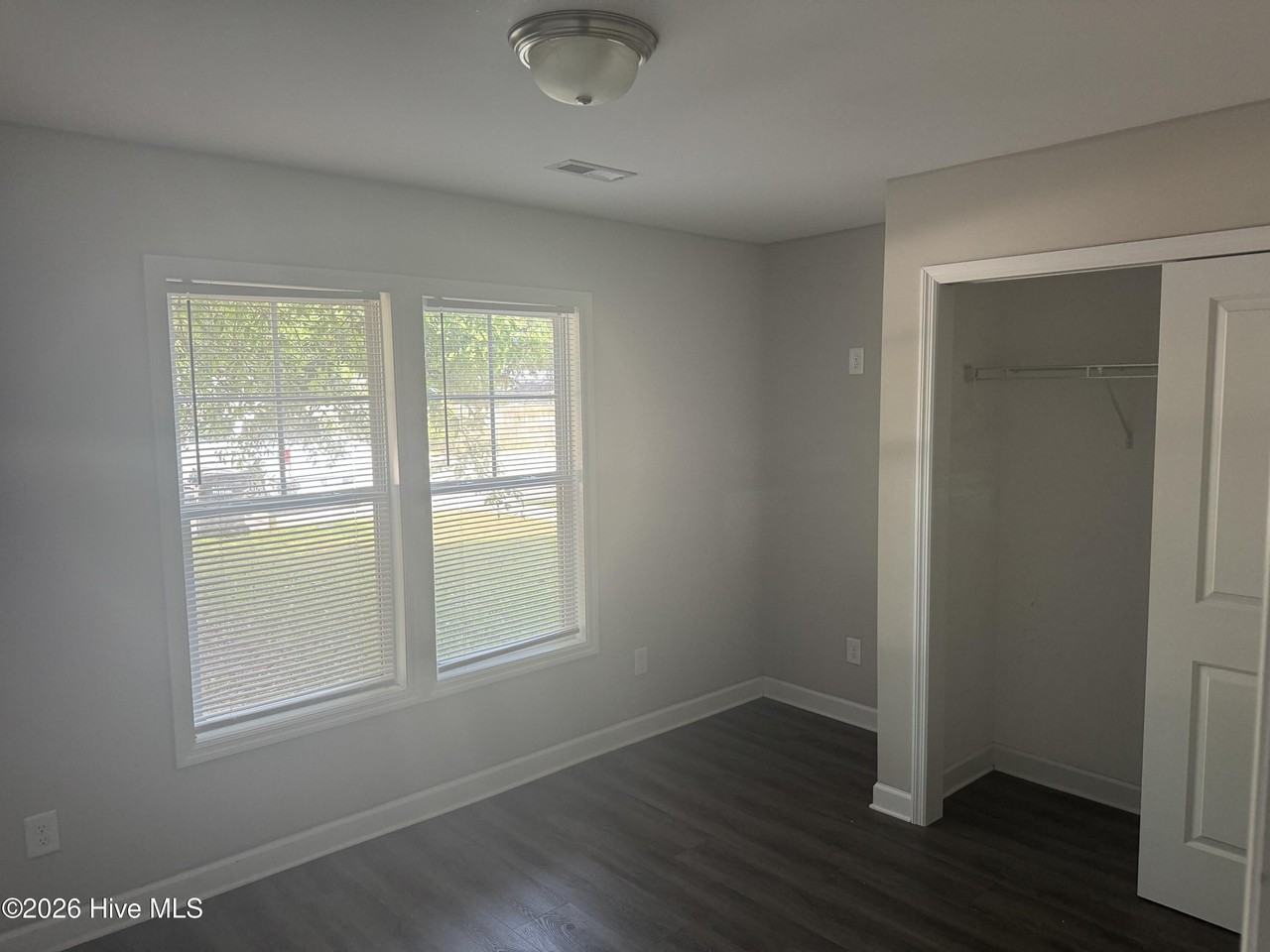 214 Jordan Ln - Photo 7 of 15