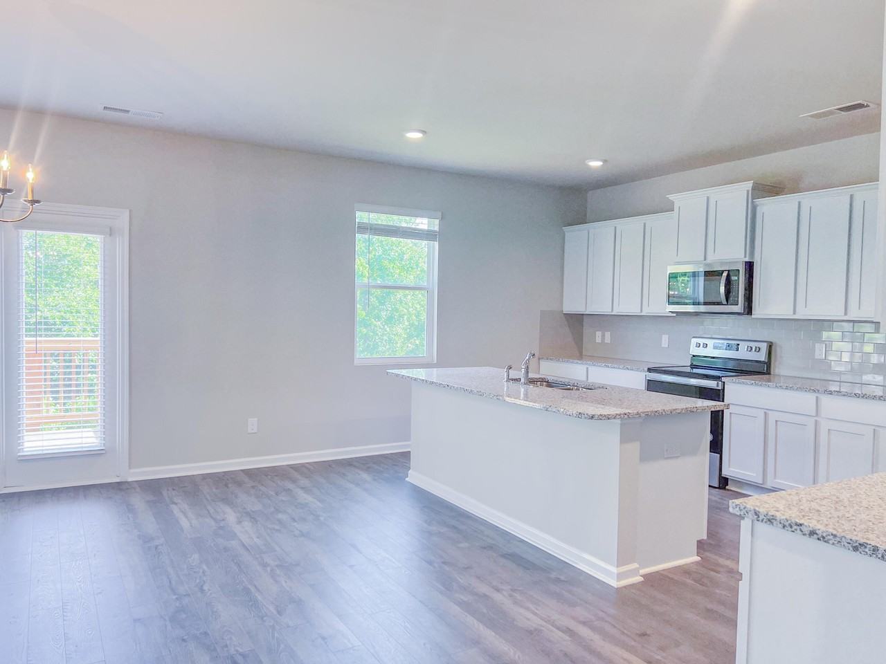 430 Furlough Dr - Photo 7 of 38