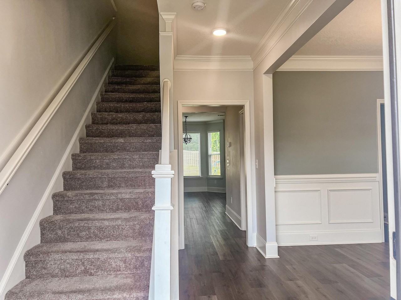 182 Dublin Loop - Photo 2 of 33