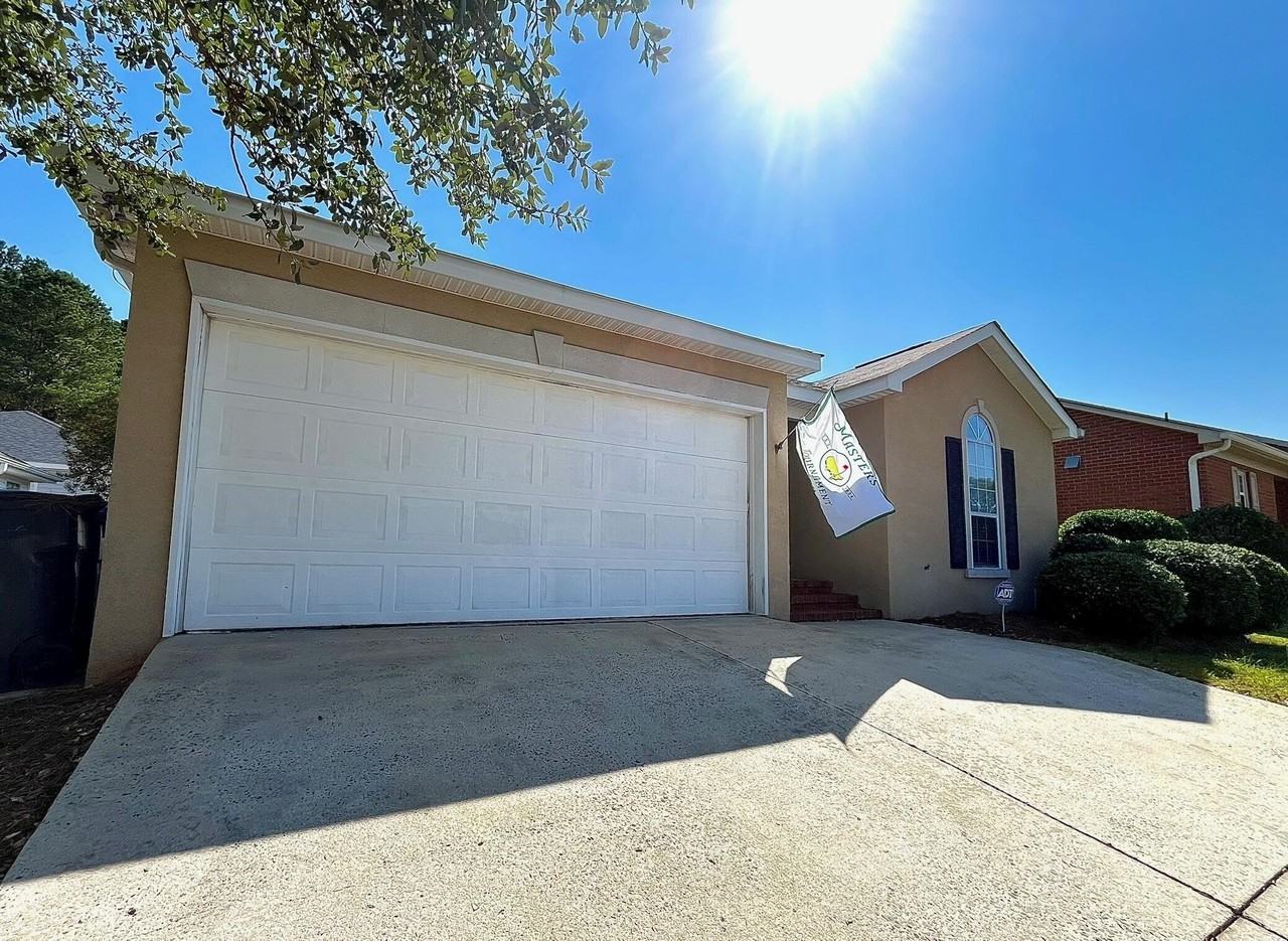 1215 Kendal Ct - Photo 2 of 23