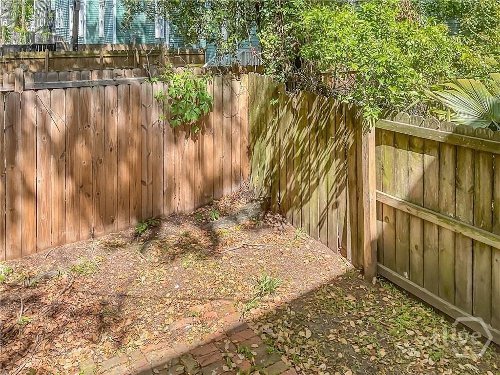 206 W 39th St - Photo 6 of 38