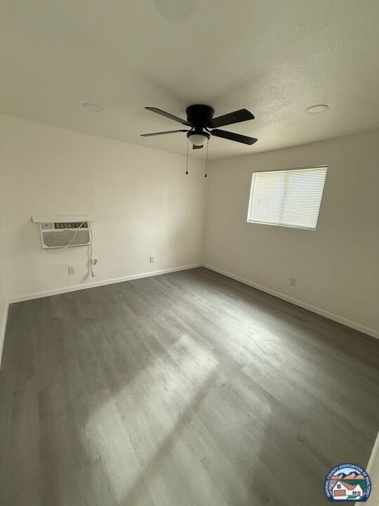 232 W Barbara St Apt D - Photo 4 of 7