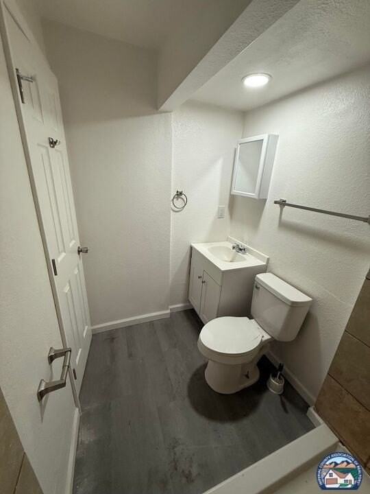 232 W Barbara St Apt D - Photo 6 of 7