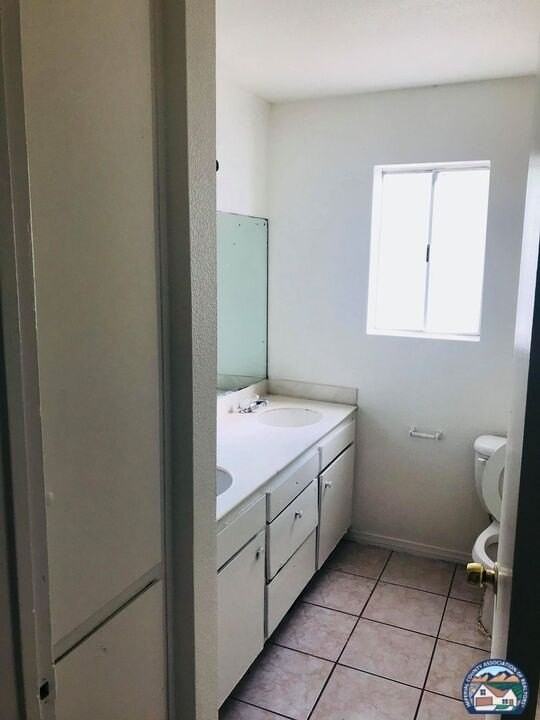 185 W D St unit: Apt 2 - Photo 5 of 5