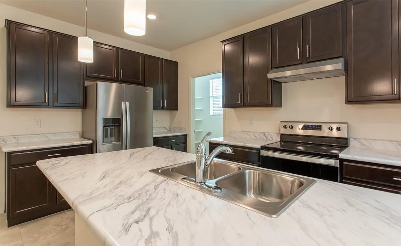 1110 E Descent St - Photo 4 of 15