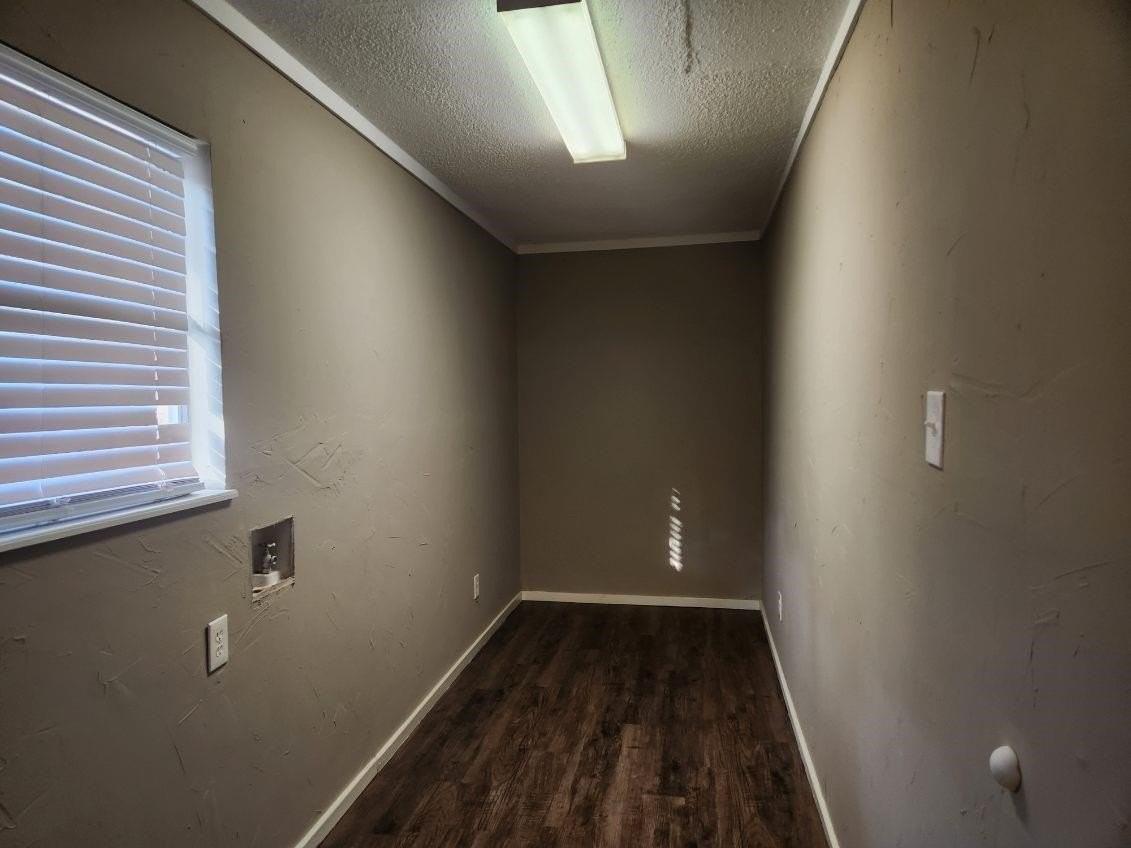 311 Ralph St - Photo 2 of 14