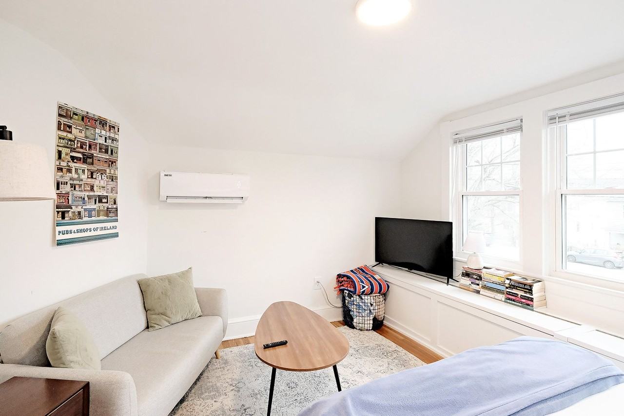 2309 Fontaine Ave #4 - Photo 2 of 18