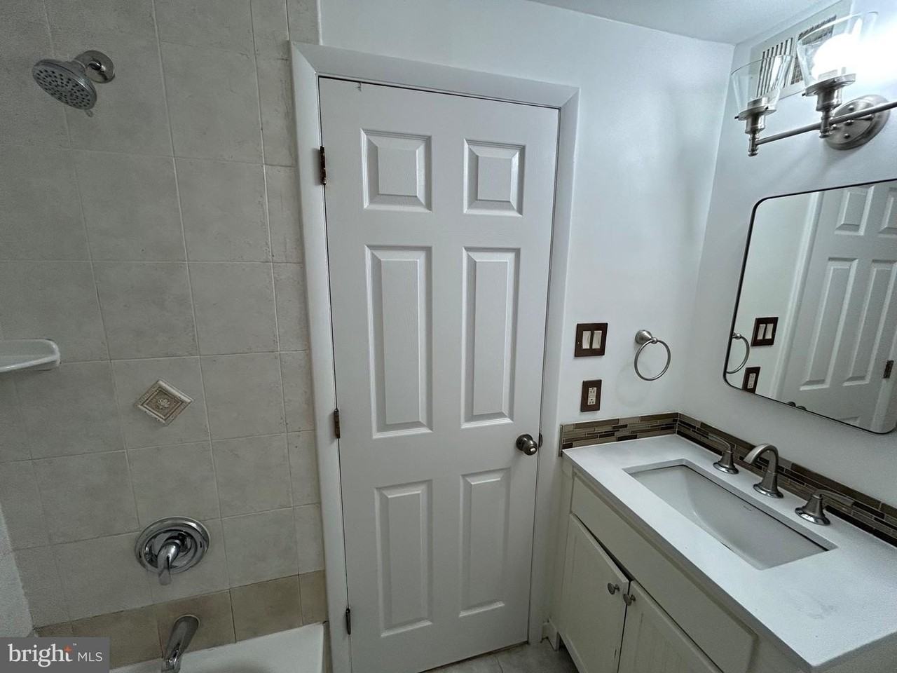 12405 Hickory Tree Way - Photo 7 of 18