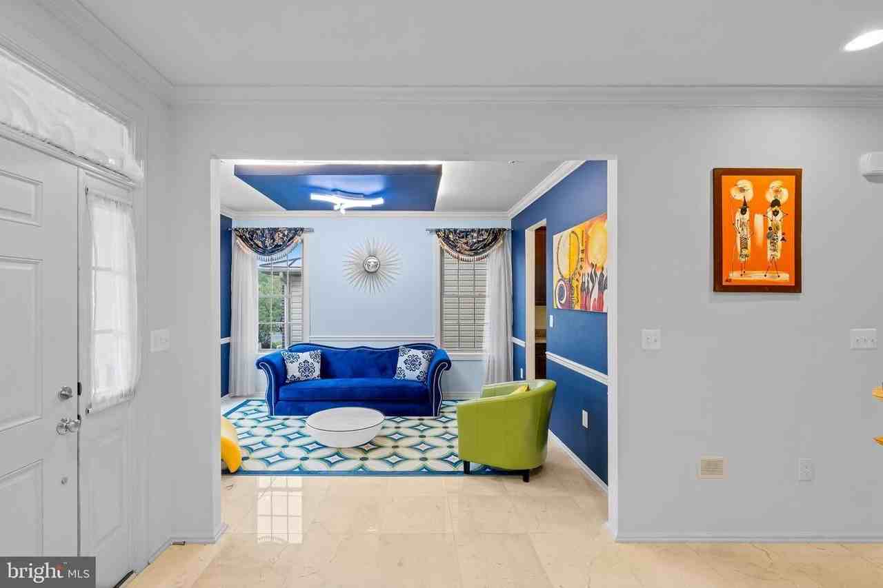 1116 Autumn Brook Ave - Photo 5 of 50