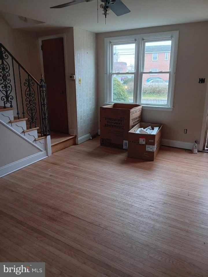 4 S Academy Ave - Photo 2 of 10