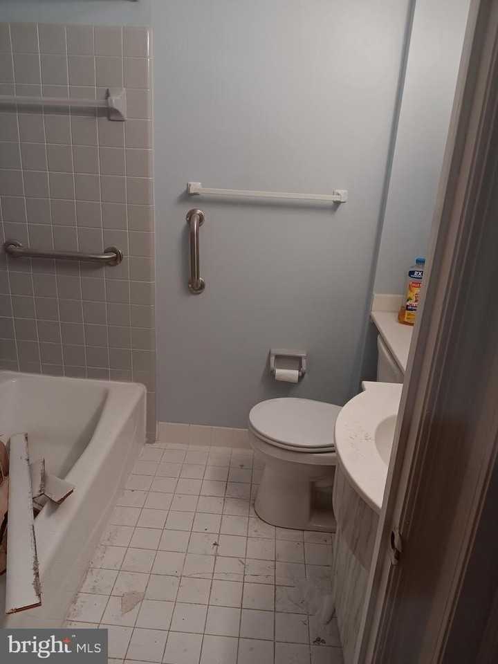 4 S Academy Ave - Photo 7 of 10