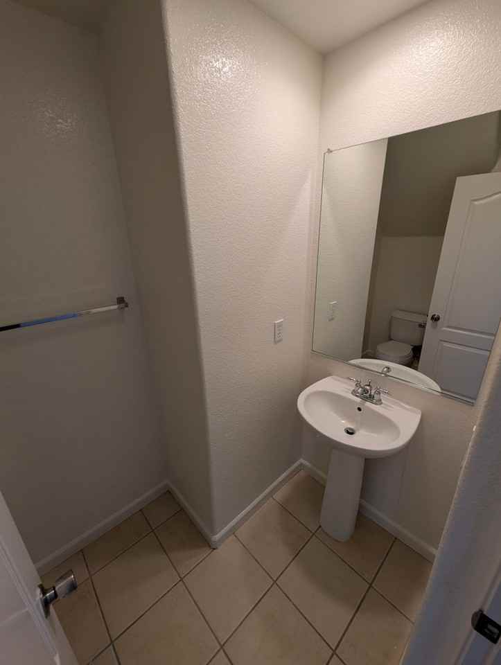 2410 White Dr - Photo 3 of 19