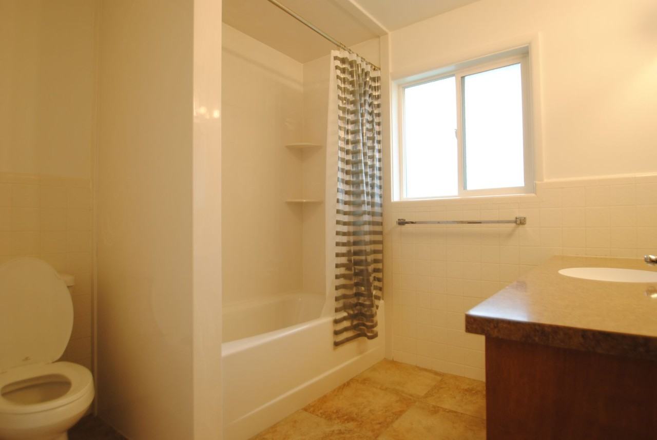 810 N 600 E - Photo 5 of 11