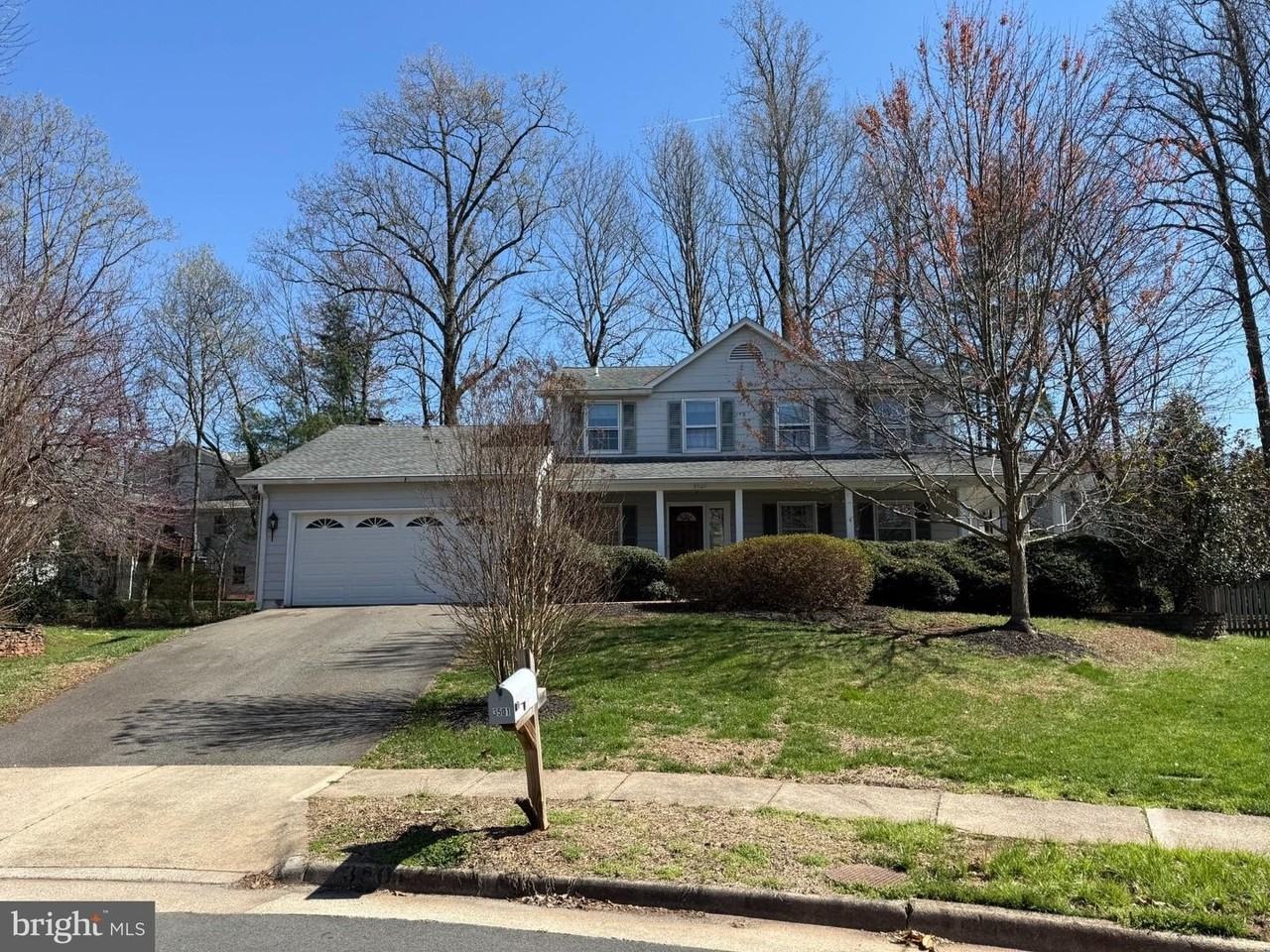 3501 Majestic Pine Ln - Photo 2 of 37