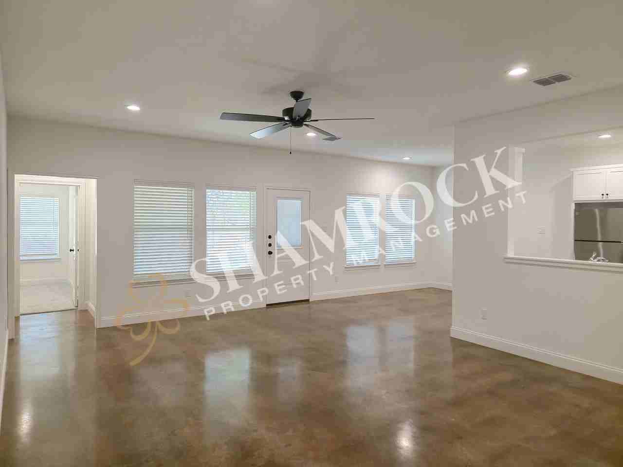 153 W Windmill Way - Photo 2 of 16