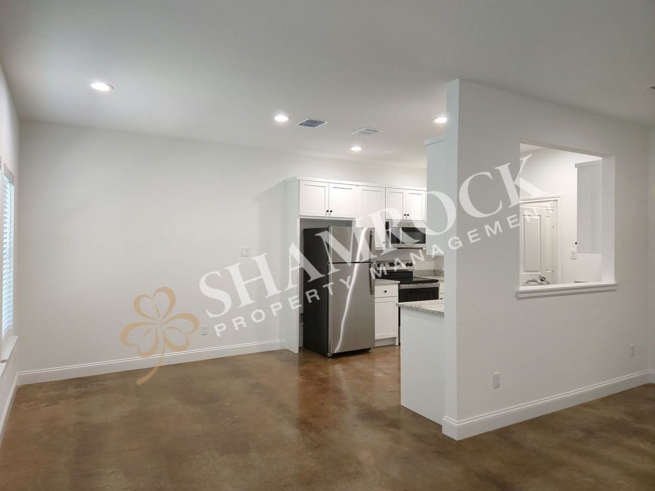 153 W Windmill Way - Photo 3 of 16