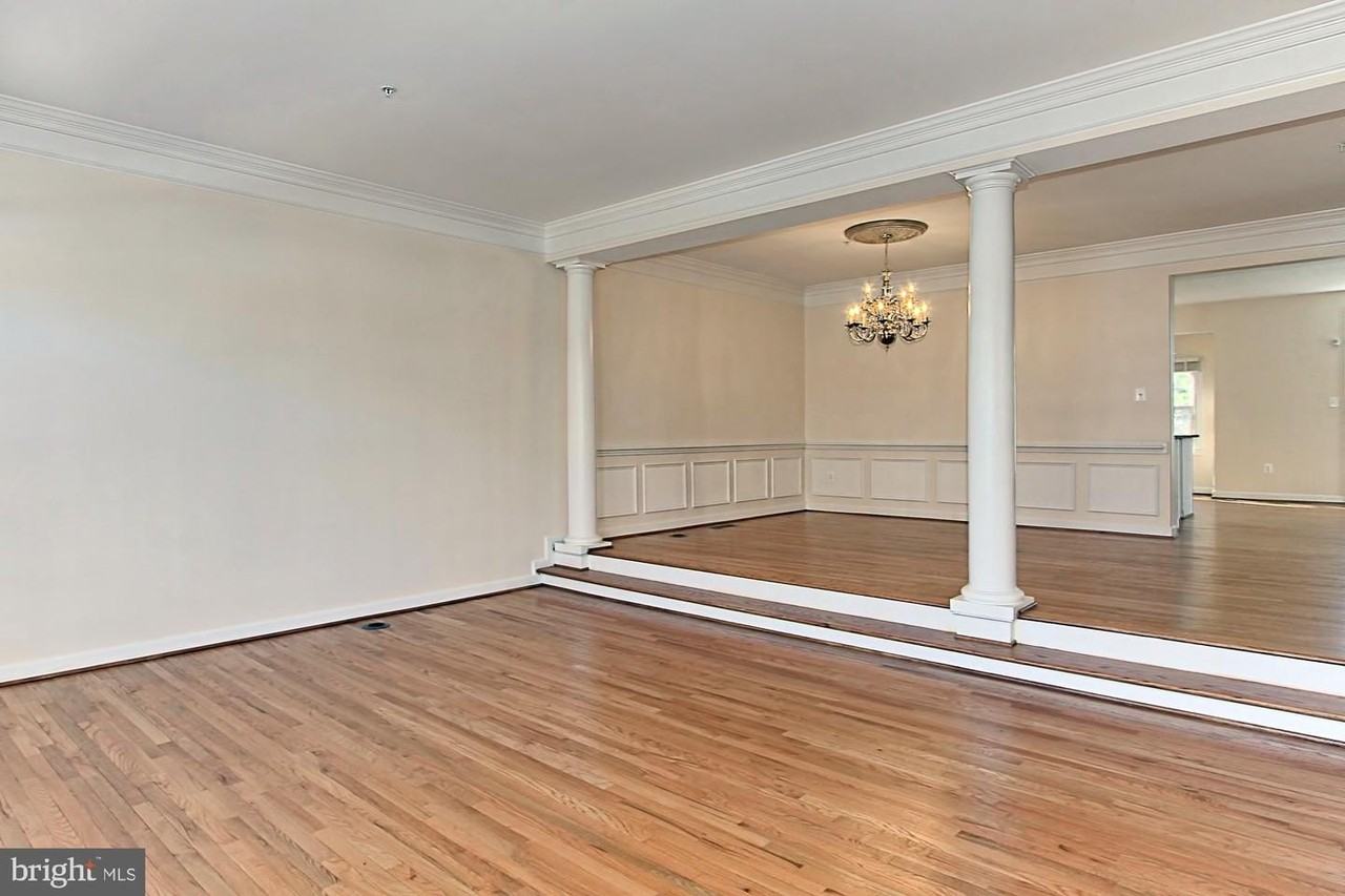 1850 Brenthill Way - Photo 7 of 43