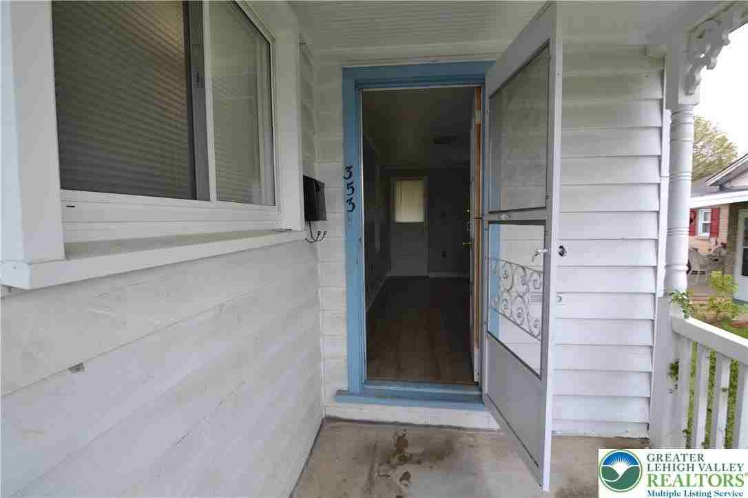 353 West St - Photo 6 of 37