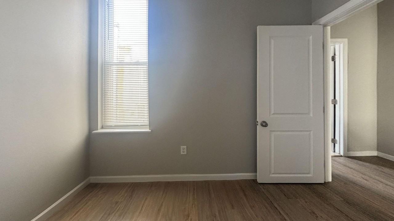 1215 S Ruby St - Photo 5 of 13