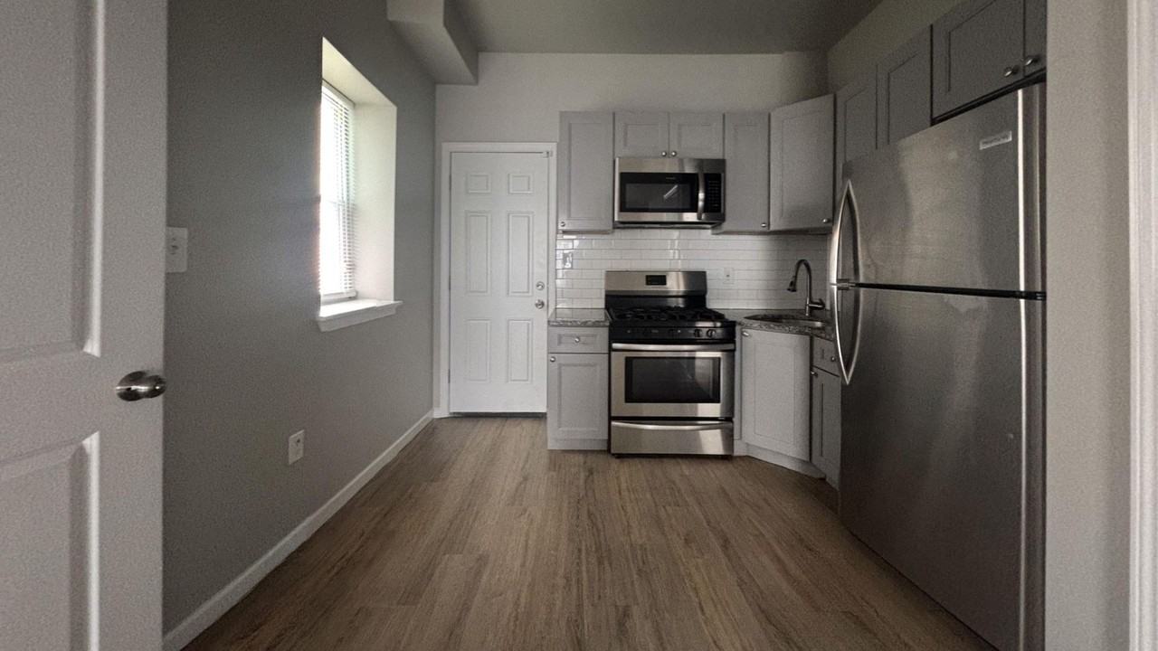 1215 S Ruby St - Photo 7 of 13