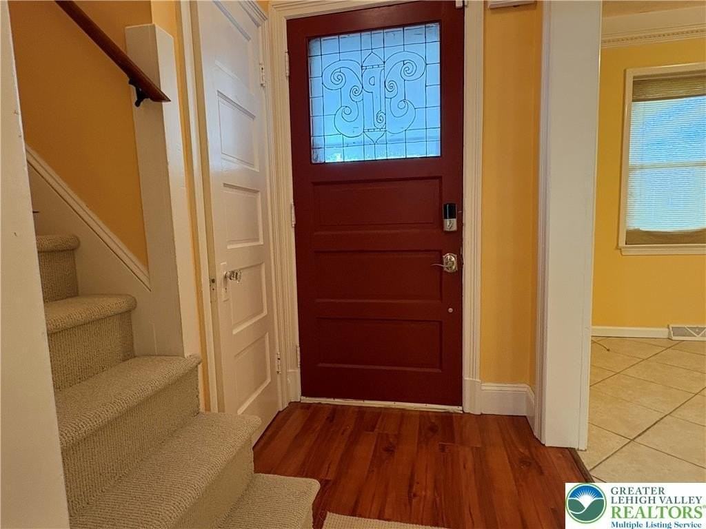 754 E Washington Ave - Photo 2 of 19