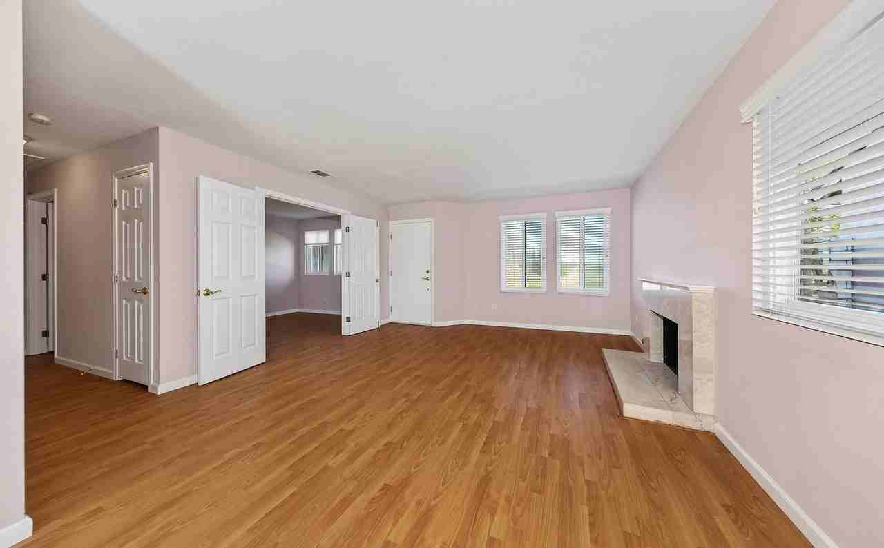 25244 Lawton Ave - Photo 4 of 26