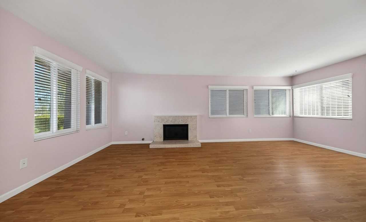 25244 Lawton Ave - Photo 5 of 26