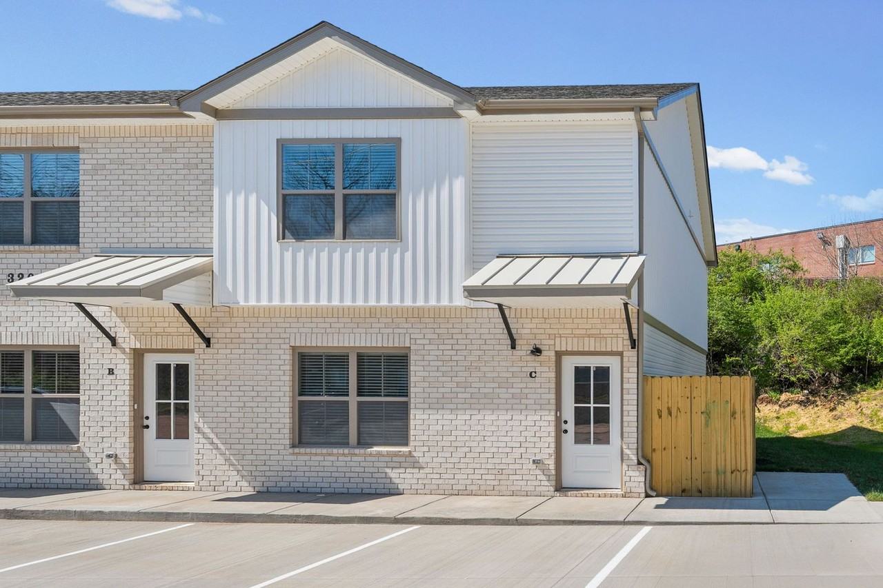 S. 7th St. - 320-330 - Photo 3 of 31