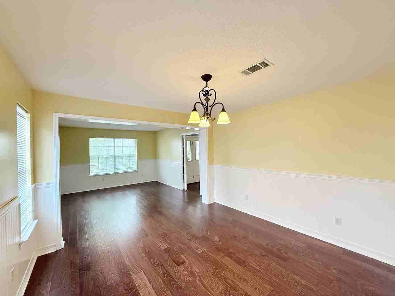 3548 Stratford Ln - Photo 6 of 20