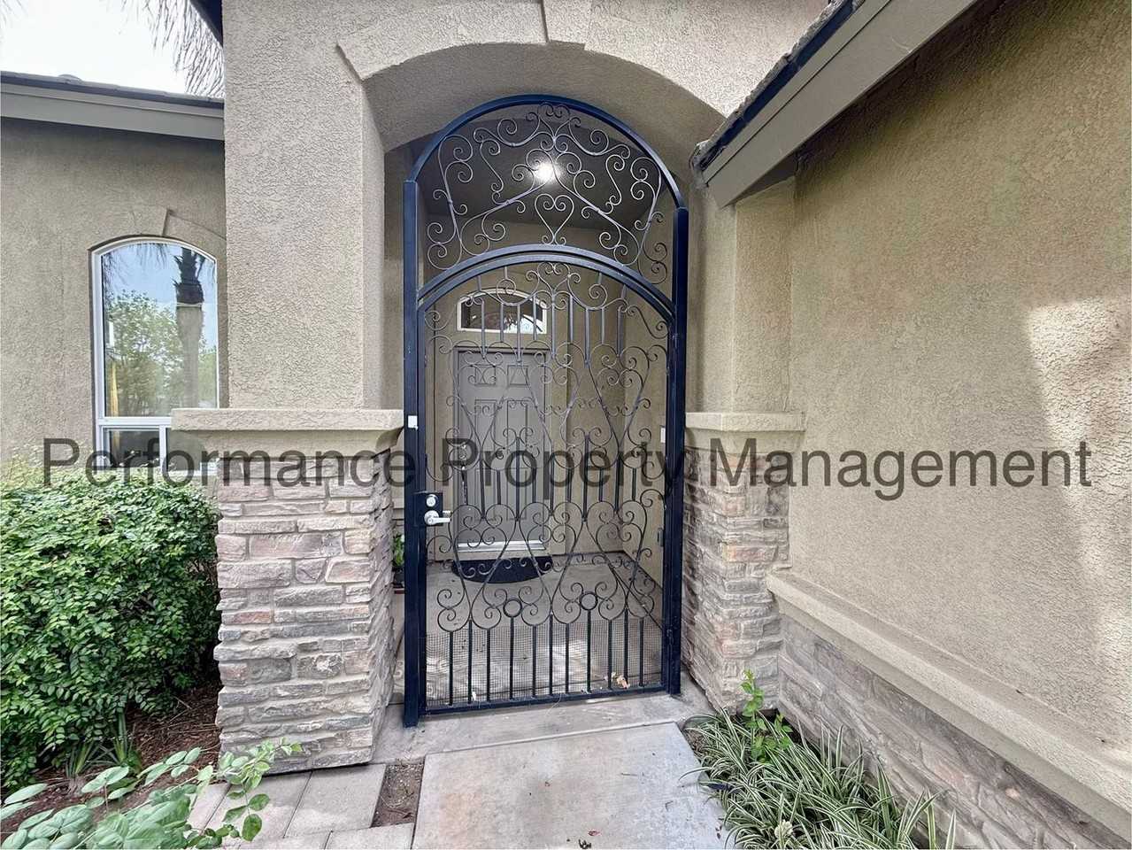 7931 Granite Pointe Pkwy - Photo 2 of 25