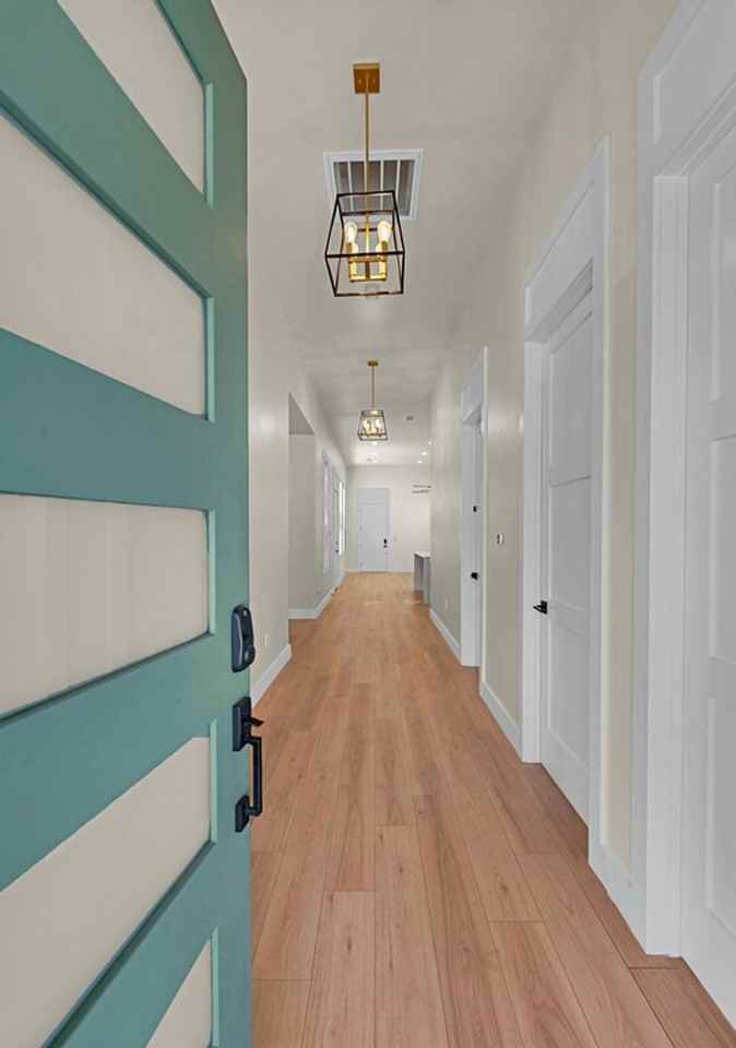 525 S 10th St - Photo 4 of 40