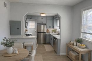Rose Manor Apartments - Photo 1 of 1
