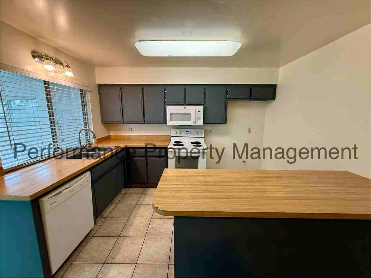 6800 Wilson Rd - Photo 5 of 17