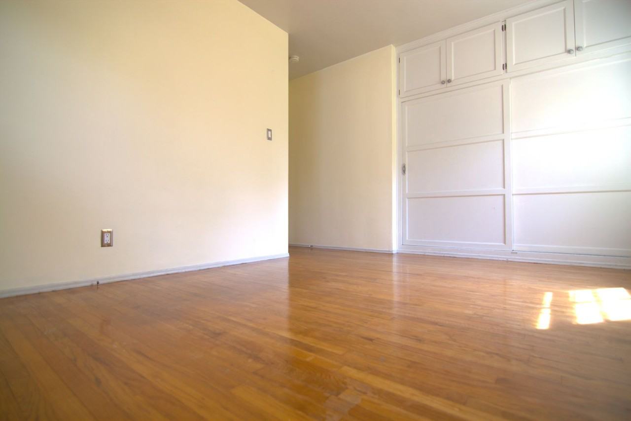 17106 Willard St - Photo 7 of 23