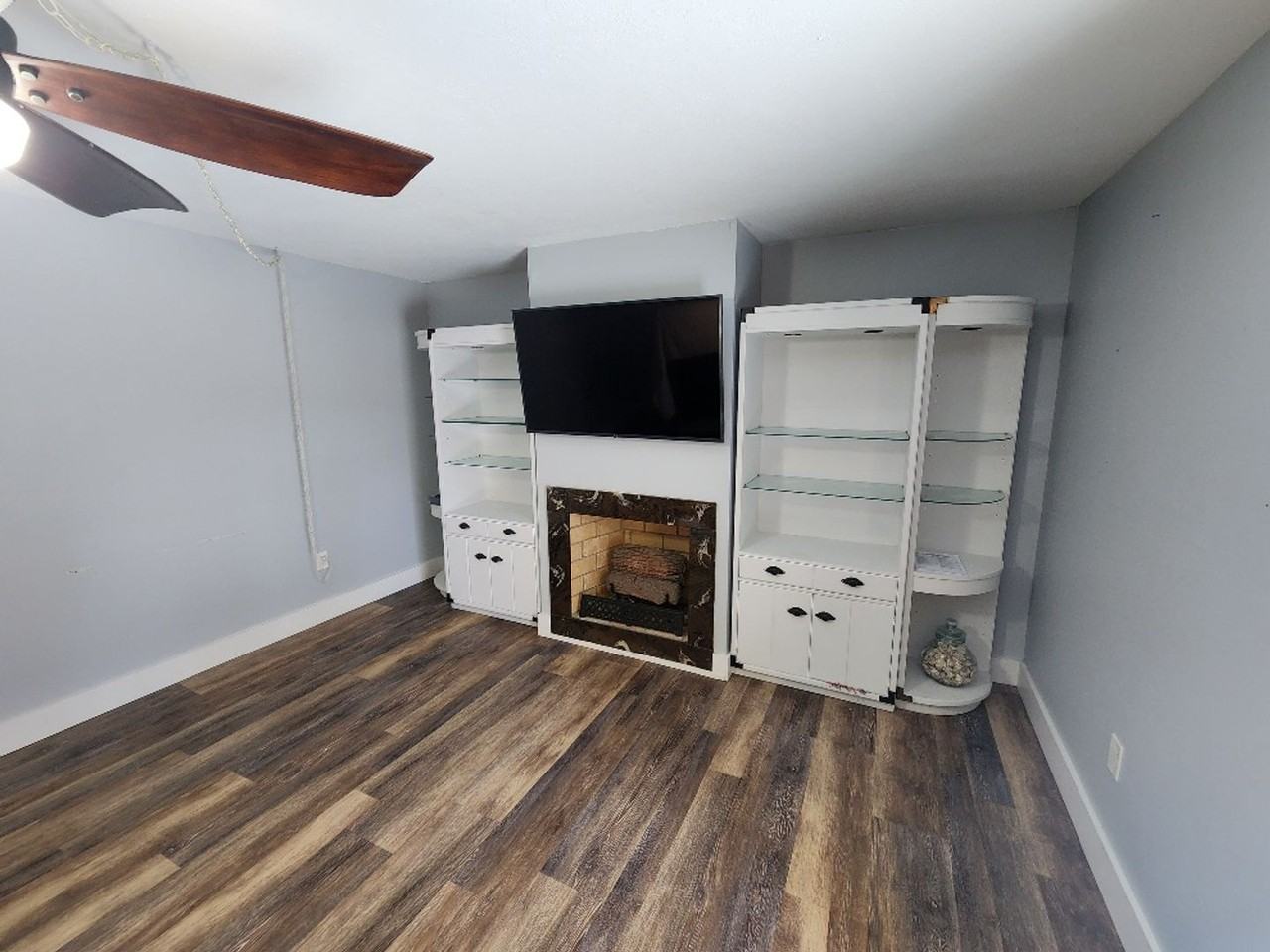 3830 Saxon Dr - Photo 5 of 21