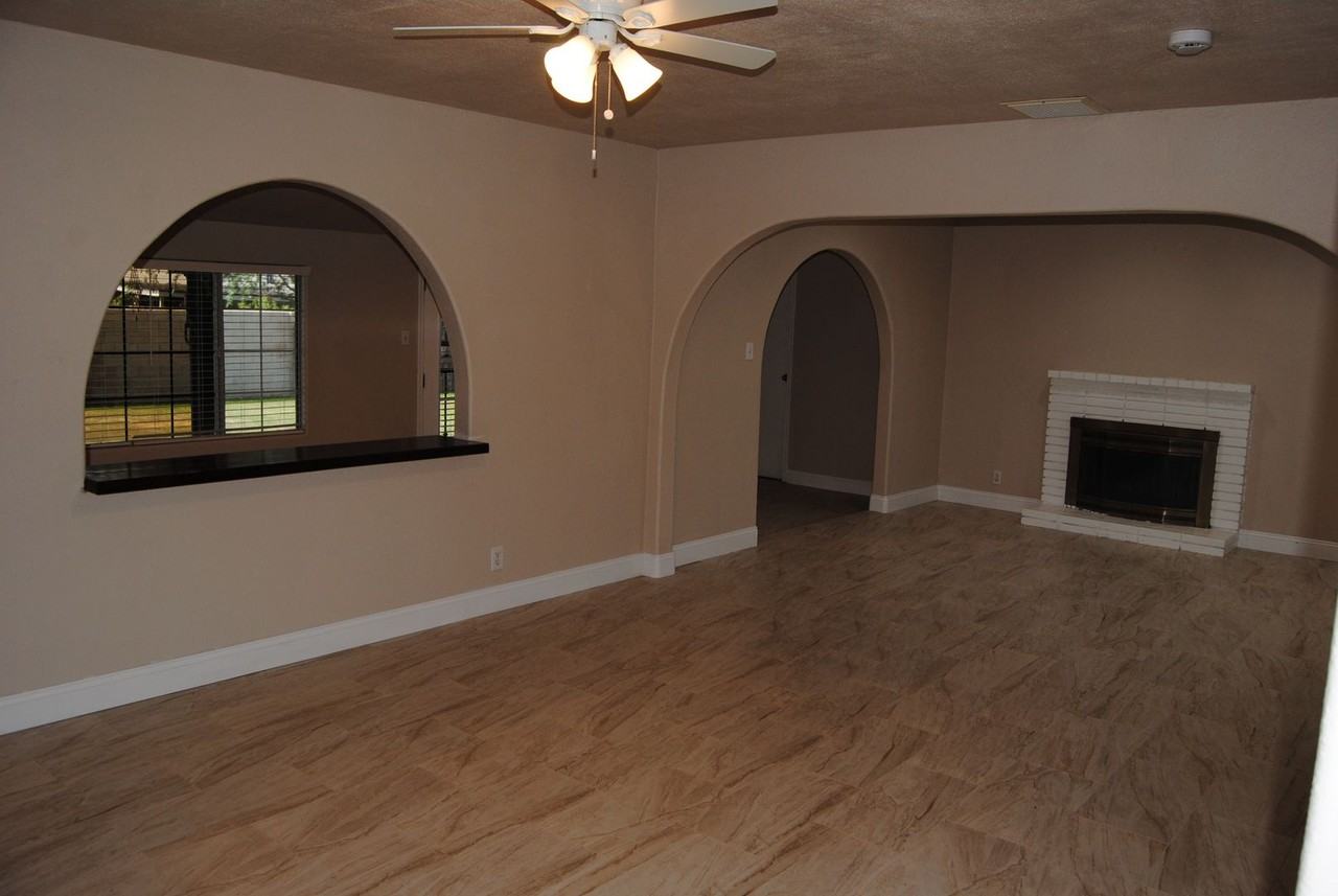 8817 Butternut Ave - Photo 5 of 21