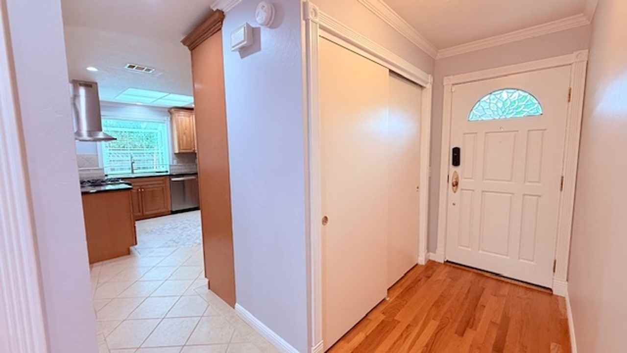 9668 Ashby Way - Photo 7 of 42