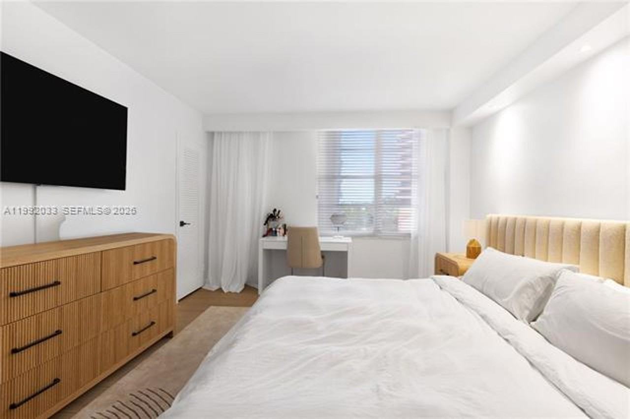 5161 Collins Ave #410 - Photo 5 of 50