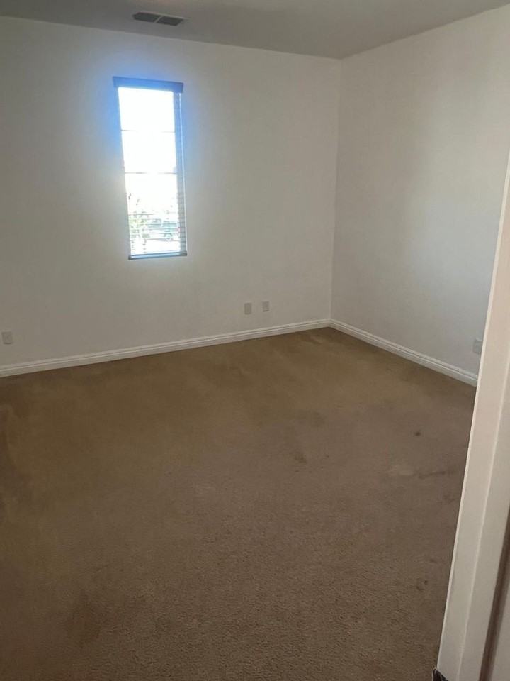 16969 Old Lake Rd - Photo 2 of 50