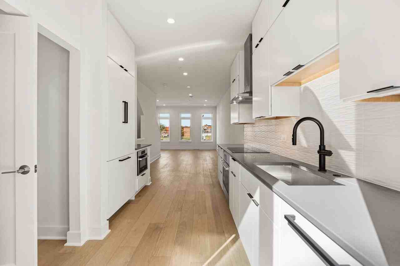 2607 1st St Nw - Photo 4 of 40