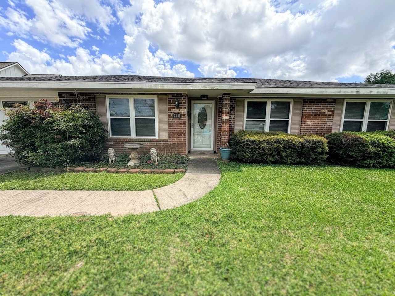 740 Magazine St - Photo 2 of 29